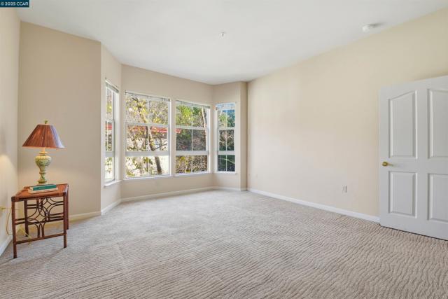5913 Horsemans Canyon, Walnut Creek CA: https://media.crmls.org/mediaz/6c8ee16a-08bc-4e6a-af1b-d588942326b6.jpg
