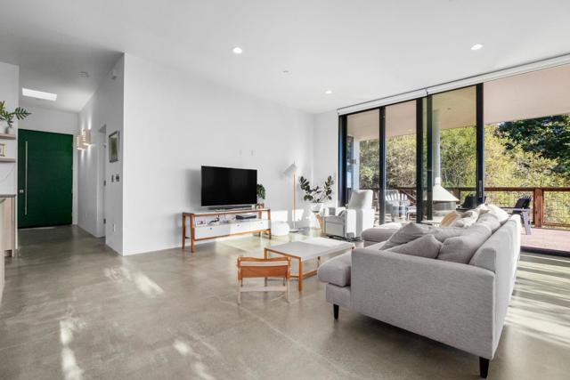 1421 Weston Road, Scotts Valley CA: https://media.crmls.org/mediaz/6c901639-dd60-4f61-bdb5-cec8be9197ce.jpg