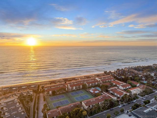 429 S Sierra Ave, Solana Beach CA: https://media.crmls.org/mediaz/6c90bbbf-ab00-44a0-a64a-b0ecd237e349.jpg