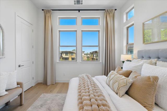 332 Marquetta Circle, Mountain View CA: https://media.crmls.org/mediaz/6c914c74-d4d6-4bf6-b4fe-515a3541ede1.jpg