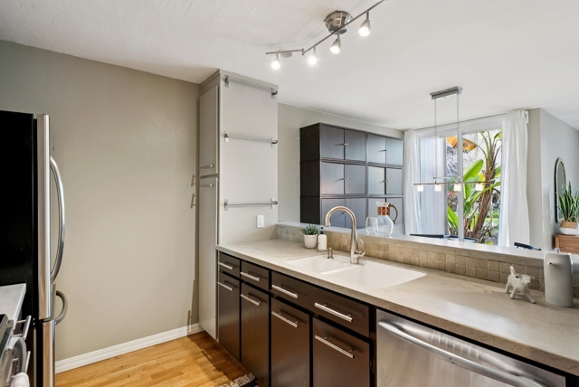 Image 11 of 56 For 2101 Shoreline Dr  153