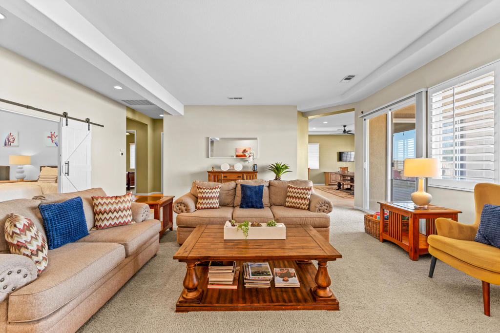 MLS #219130608DA img 24