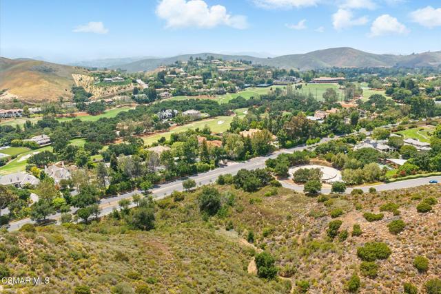 1600 Crown Ridge Court, Westlake Village CA: https://media.crmls.org/mediaz/6c921e22-9074-40e8-9c10-39c6d8f3b701.jpg