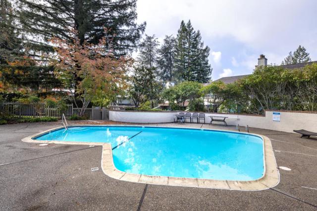 166 Sand Hill Circle, Menlo Park CA: https://media.crmls.org/mediaz/6c9366c3-414f-4373-9abe-0638d69341e4.jpg