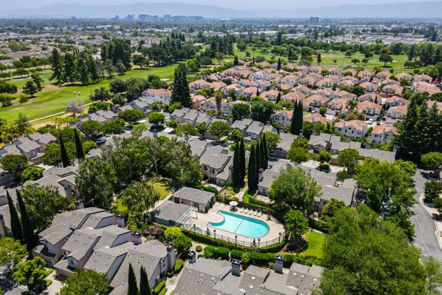 1658 Parkview Green Circle, San Jose CA: https://media.crmls.org/mediaz/6c9372bc-3d1c-4005-93af-37112ce2a6da.jpg