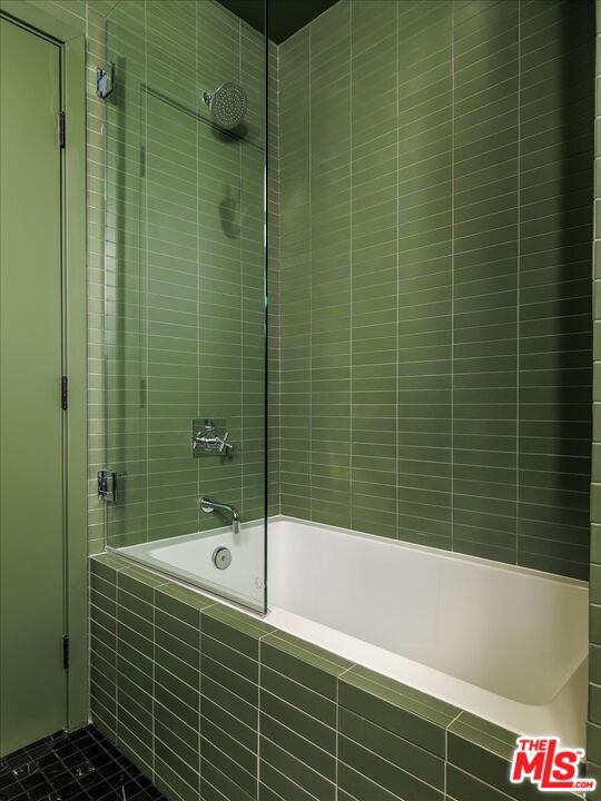 4934 La Roda Avenue, Los Angeles CA: https://media.crmls.org/mediaz/6c937522-4024-48da-8d3b-40c064b64005.jpg