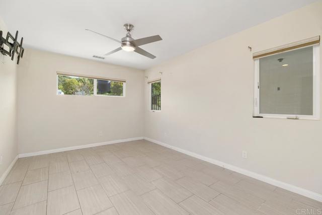 39255 De Luz Rd, Fallbrook CA: https://media.crmls.org/mediaz/6c93eaad-f711-4ad3-ac99-202c7b0fc89c.jpg