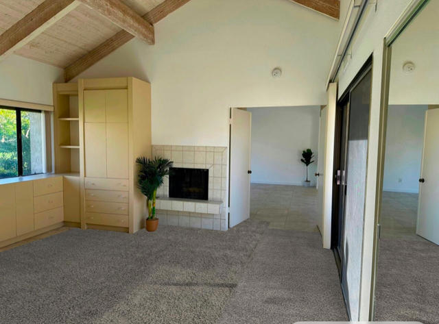 474 Sunningdale Drive, Rancho Mirage CA: https://media.crmls.org/mediaz/6c94bc28-93af-418a-be22-619b0bab698f.jpg