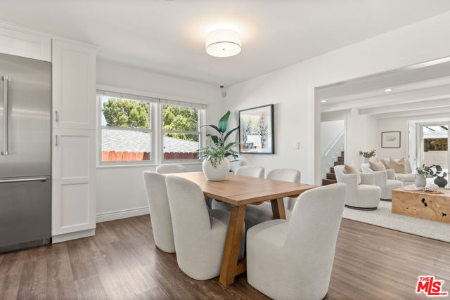 7322 W 91st Street, Los Angeles CA: https://media.crmls.org/mediaz/6c956fb6-c545-45d1-a946-79f703e9b98b.jpg