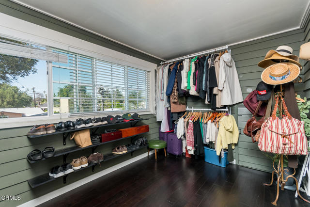 Detail Gallery Image 42 of 69 For 1955 N Los Robles Ave, Pasadena,  CA 91104 - 5 Beds | 3 Baths