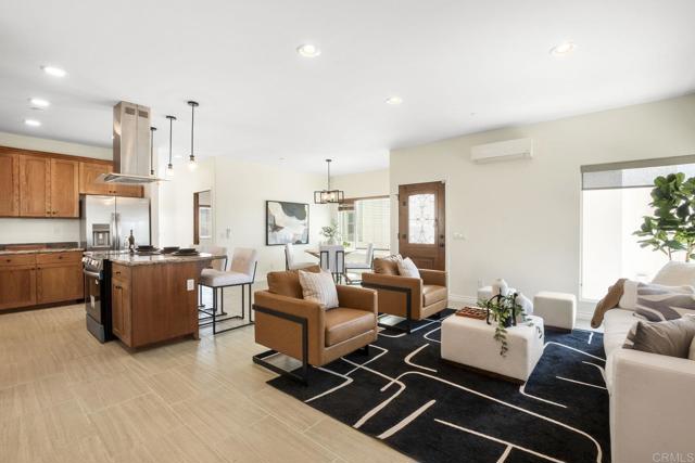 Detail Gallery Image 4 of 35 For 351 Maria Ave, Spring Valley,  CA 91977 - 3 Beds | 3 Baths