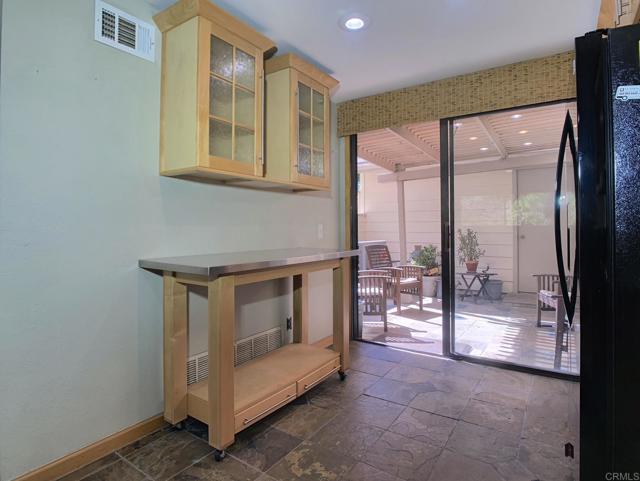 Detail Gallery Image 9 of 23 For 10473 Crosscreek Ter, San Diego,  CA 92131 - 2 Beds | 2/1 Baths