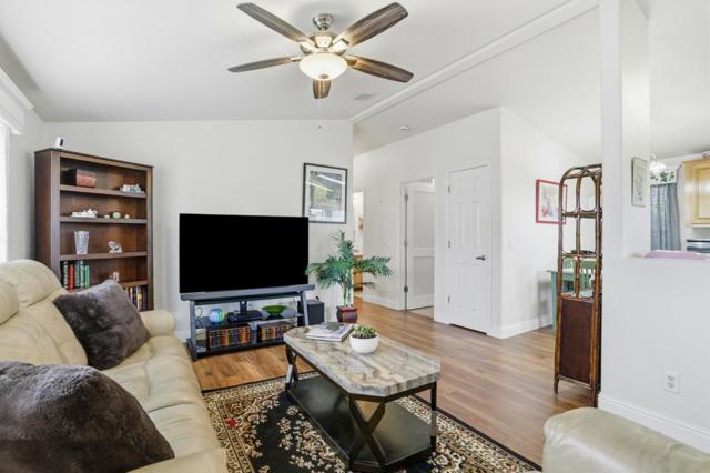 433 Sylvan Avenue, Mountain View CA: https://media.crmls.org/mediaz/6c98ad7f-4aaa-493a-a009-3f4c01ba665b.jpg