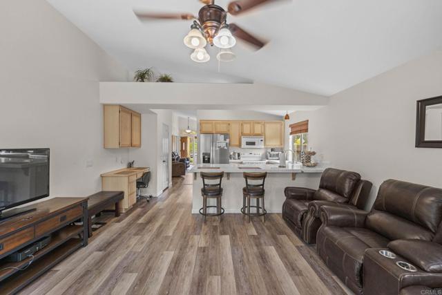 Detail Gallery Image 9 of 31 For 14204 Legacy Ln, El Cajon,  CA 92021 - 3 Beds | 2 Baths
