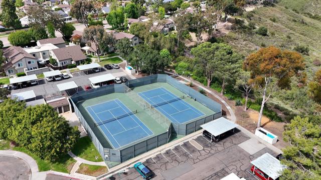 10834 Caravelle Pl, San Diego CA: https://media.crmls.org/mediaz/6c9ac16c-6935-4096-be06-014c638605dd.jpg