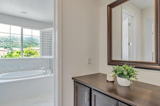 1188 Viognier Way, Gilroy CA: https://media.crmls.org/mediaz/6c9ac4f8-e3b2-48a0-96b9-110c6149fde8.jpg