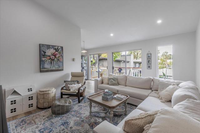Image 2 of 35 For 2625 Keystone Avenue 207