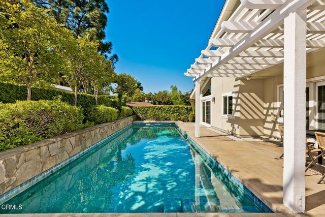 423 Lakeview Road, Pasadena CA: https://media.crmls.org/mediaz/6c9c06db-bae7-449f-9bd1-38a72e96e066.jpg
