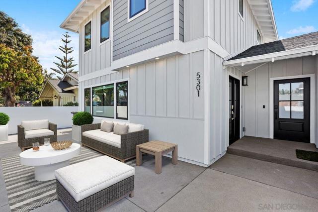 5301 Los Robles Dr, Carlsbad CA: https://media.crmls.org/mediaz/6c9c4483-d492-4755-bb14-a10a035fa262.jpg