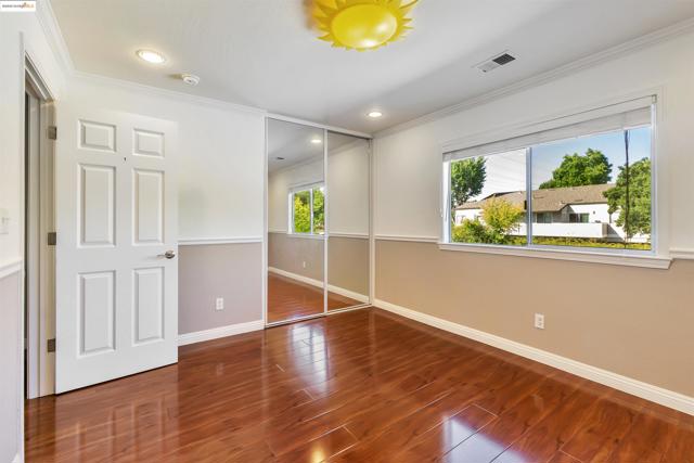 5333 Park Highlands Blvd, Concord CA: https://media.crmls.org/mediaz/6c9d4a36-f204-4c87-9279-16fe6ca9117a.jpg