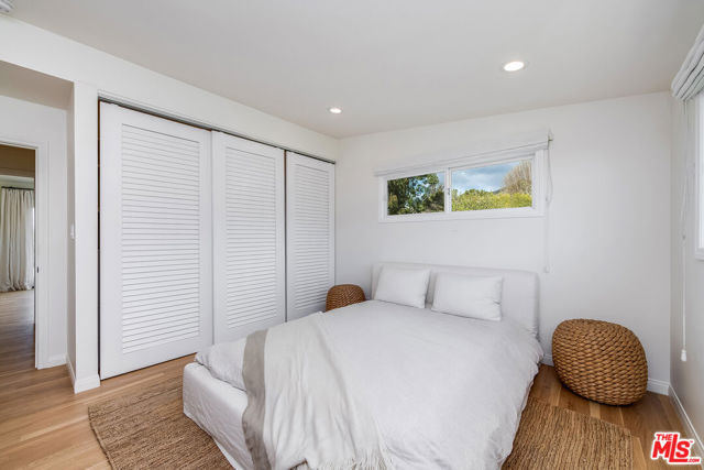 5761 Calpine Drive, Malibu CA: https://media.crmls.org/mediaz/6c9e0d87-0cfd-42c0-9776-9dc21f96f321.jpg