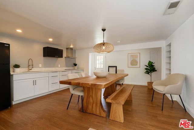 2240 Hillhurst Avenue, Los Angeles CA: https://media.crmls.org/mediaz/6c9e0f00-f3fc-4f06-9938-e117597ccfc7.jpg