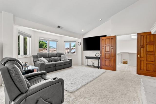 29 Kite Hill Road, Santa Cruz CA: https://media.crmls.org/mediaz/6c9ec6ce-96bc-447d-893c-b02d6cc8f1bb.jpg
