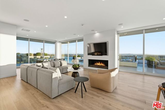 1100 Alta Loma Road, West Hollywood CA: https://media.crmls.org/mediaz/6c9ef534-28aa-4fcf-9811-86d19a2a6cab.jpg