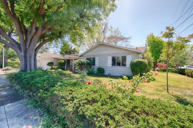 3810 Grove Avenue, Palo Alto CA: https://media.crmls.org/mediaz/6c9f2a18-e955-4b65-9b2e-b3fb03228b45.jpg