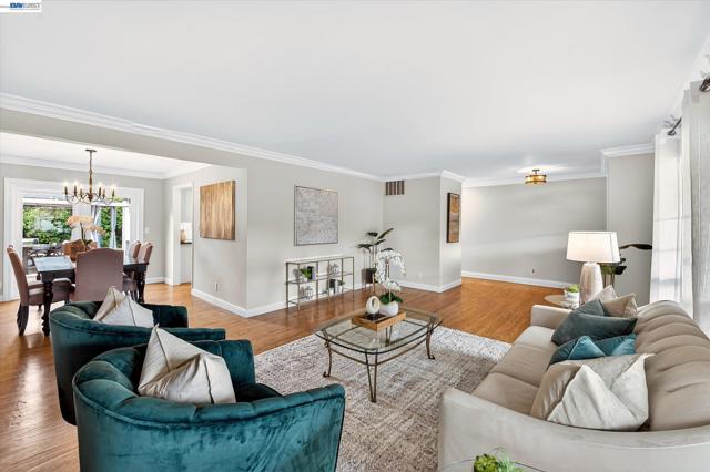 Image 8 of 49 For 5218 Ridgevale Way