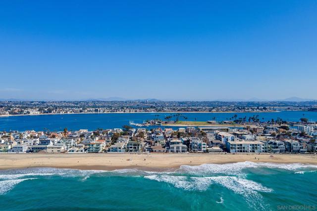 713 San Jose Pl, San Diego CA: https://media.crmls.org/mediaz/6c9f7940-401f-4953-a1aa-c3adaccc63a5.jpg