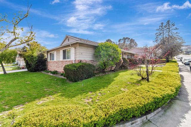 2261 Whitman Way, San Bruno CA: https://media.crmls.org/mediaz/6c9ff10d-c1fc-4e24-bd28-d157717d694c.jpg