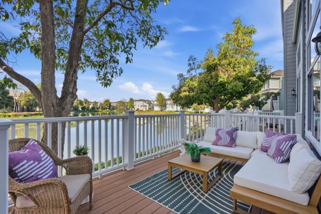 832 Sovereign Way,  CA: https://media.crmls.org/mediaz/6ca043b0-0e9c-4465-bb20-8f8a97ac2ece.jpg