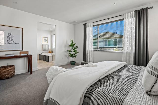 2721 Parkview Way, Marina CA: https://media.crmls.org/mediaz/6ca1f247-bc1b-4967-9b05-dcbf8ba48faf.jpg