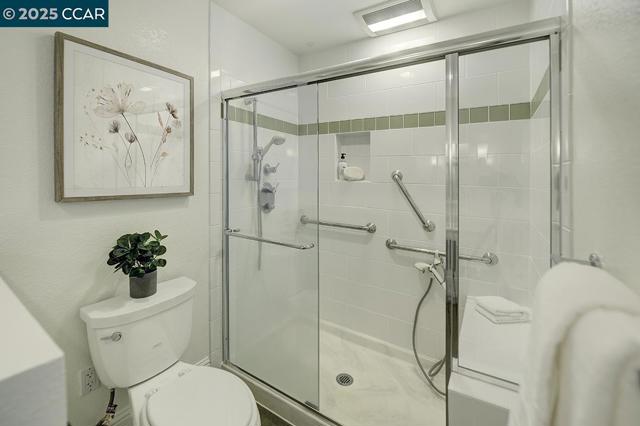 3535 Terra Granada Dr, Walnut Creek CA: https://media.crmls.org/mediaz/6ca2e3aa-5347-4b42-9770-cfffa0d0e699.jpg