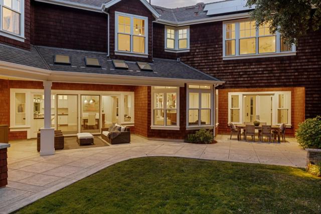 520 Berkeley Avenue, Menlo Park CA: https://media.crmls.org/mediaz/6ca318f4-b6d3-4896-8854-b6ec91850c7c.jpg