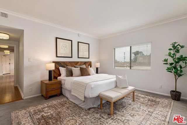 11827 Goshen Avenue, Los Angeles CA: https://media.crmls.org/mediaz/6ca364f2-33c1-44df-a2c8-7f8bb39ee1a4.jpg