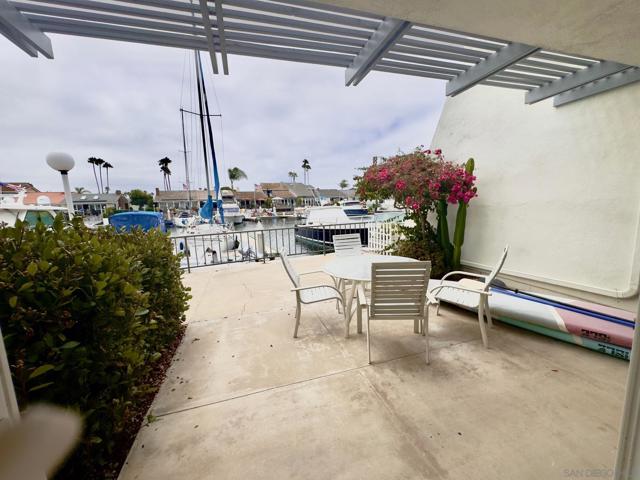 79 Antigua CT, Coronado CA: https://media.crmls.org/mediaz/6ca36da5-dad3-4f8b-97e3-ef2f613be6da.jpg