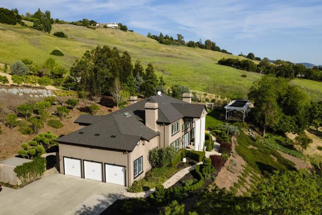 9540 Via Del Oro, Gilroy CA: https://media.crmls.org/mediaz/6ca37e52-1620-47bf-bc2f-0da763f6607f.jpg