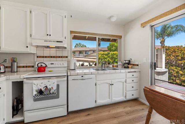 Detail Gallery Image 12 of 43 For 11422 Florindo Rd., Rancho Bernardo (San Diego),  CA 92127 - 2 Beds | 1 Baths