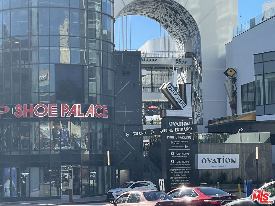 https://media.crmls.org/mediaz/6ca48b65-dc22-4b47-9990-09a91eddcf8d.jpg?preset=X-Large