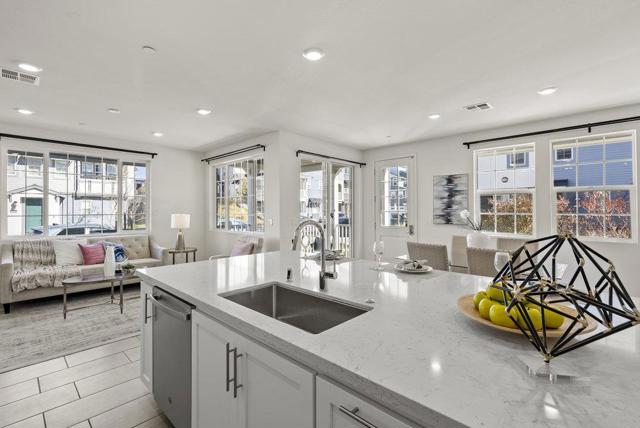 9476 Seawind Way, Newark CA: https://media.crmls.org/mediaz/6ca54306-ea38-4ab8-940a-8c4cef33b01e.jpg