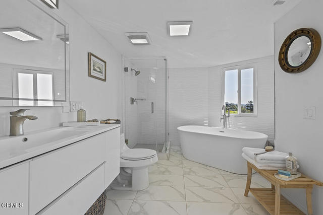 Detail Gallery Image 22 of 56 For 542 San Clemente Way, Camarillo,  CA 93010 - 4 Beds | 2/1 Baths