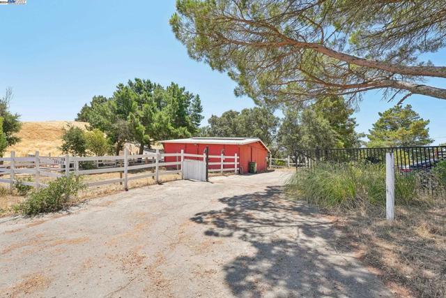 10580 Morgan Territory Road, Livermore, California 94551-9445, 4 Bedrooms Bedrooms, ,2 BathroomsBathrooms,Single Family Residence,For Sale,Morgan Territory Road,41065367