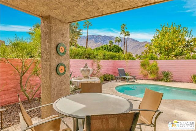 2861 Sundance Circle, Palm Springs CA: https://media.crmls.org/mediaz/6ca84357-47d1-4901-99cd-cfc1a41759be.jpg