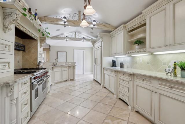 688 Danville Blvd, Danville CA: https://media.crmls.org/mediaz/6ca849cf-23bf-4bbf-97dc-c8cd5d96eb5c.jpg