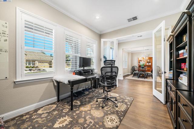 2135 Terra Bella Ct, Livermore CA: https://media.crmls.org/mediaz/6ca879dd-3e1a-43eb-b741-d54b0b8cf894.jpg