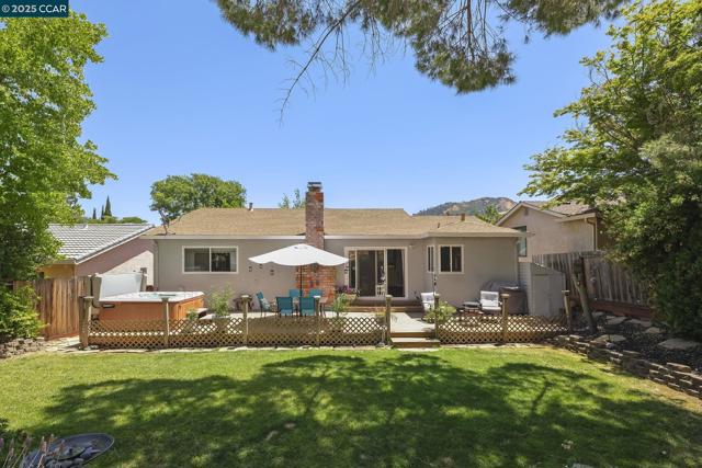 1169 Discovery Way, Concord CA: https://media.crmls.org/mediaz/6ca8f3c8-3ea4-41cc-86ab-74e6057a12d0.jpg