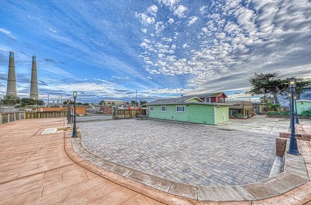 7550 Sandholdt Road, Moss Landing CA: https://media.crmls.org/mediaz/6ca99063-d66e-492f-a301-cbddb353ee65.jpg