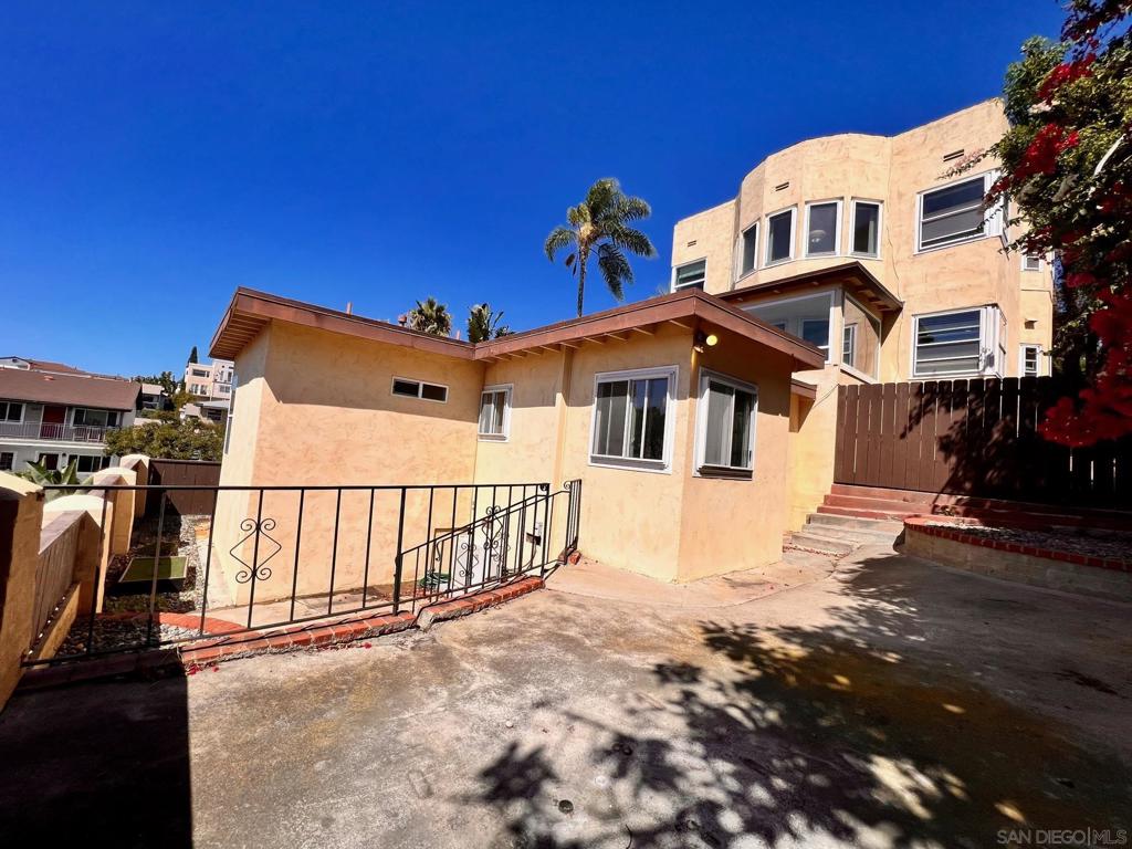 1021 Palm - photo 13